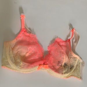 Victoria’s Secret Lace Push Up Bra New